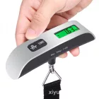 Elektronikus kézi mérleg, LCD kijelző, maximum 50 kg, rögzítő hevederrel AMO-10005
